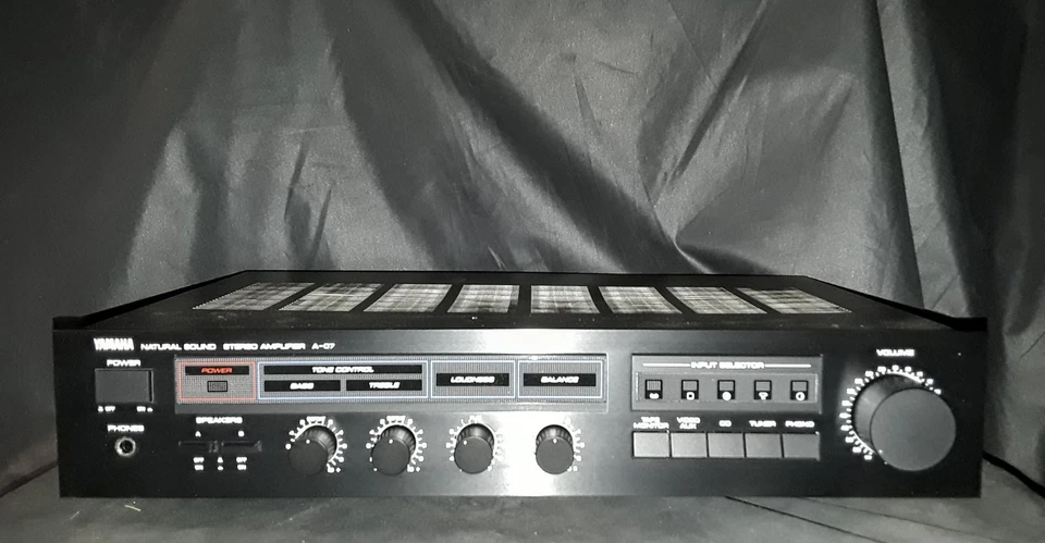 Yamaha A-07 Sonido Natural | Amplificador Estéreo (¡Nuevo!) Foto 3 de 4