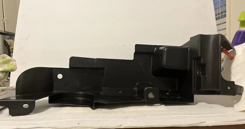 GM - Protector contra salpicaduras del motor del lado del conductor para Pontiac G6 2006-2010 - #15864189 - NUEVO Foto 2 de 4