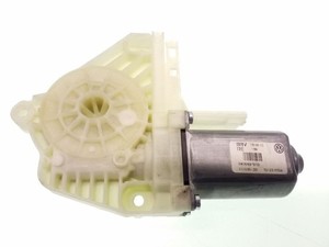 Volkswagen Golf VI 2010 Vorne links Fensterhebermotor Tür vorne BOS11443