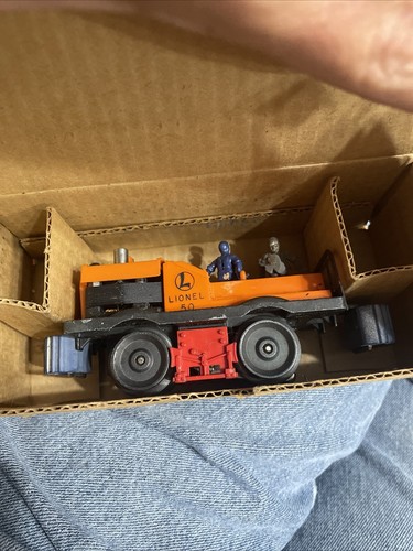 POSTWAR LIONEL No. 50 GANG CAR IN ORIGINAL BOX, C-7 - Picture 6 of 7