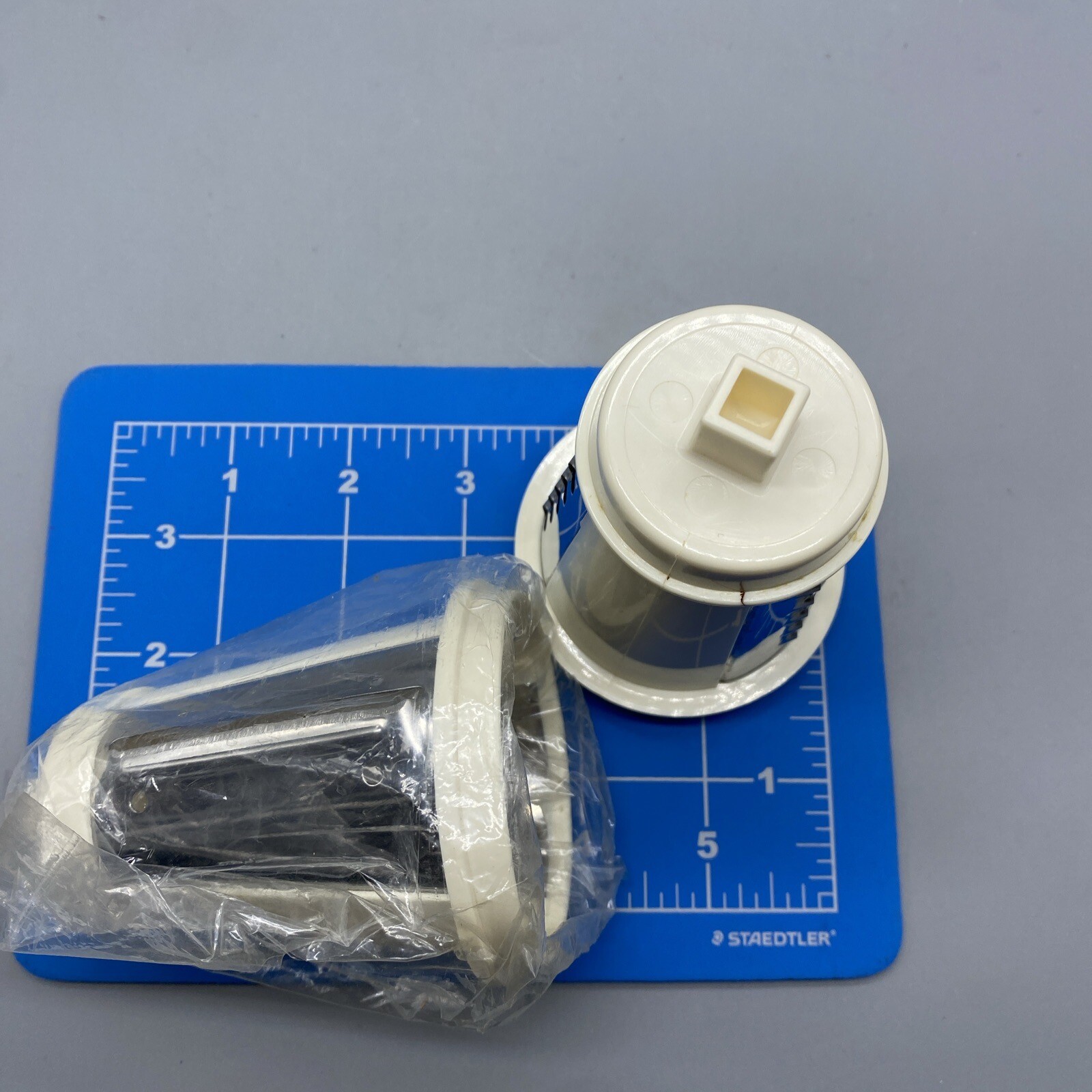 Presto Salad Shooter Replacement Parts lot of 2 Blades 02910