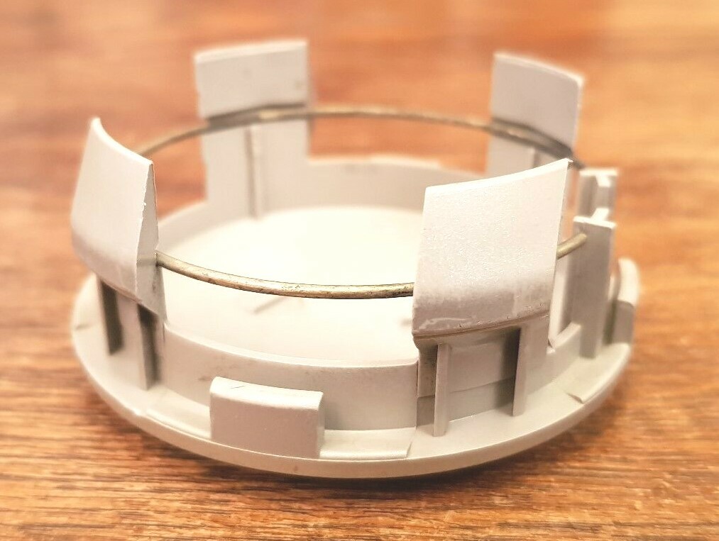 Toyota Alloy wheel center cap Hub x1 Genuine 4260342080 63mm used