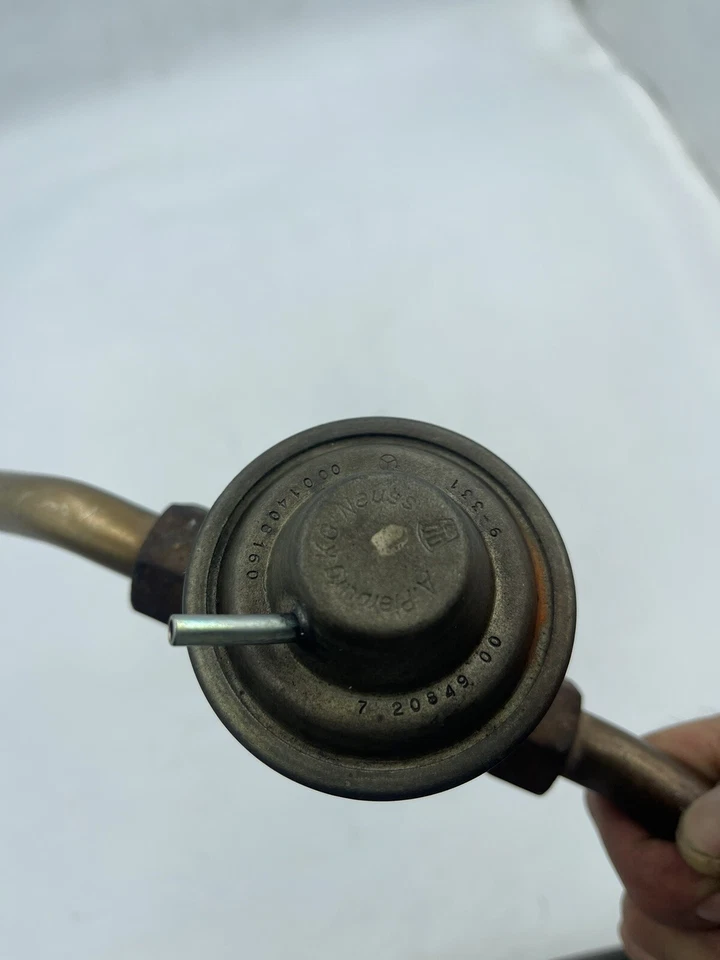 126 560SEL 420SEL 560SEC 560SEC VÁLVULA EGR 0001408160 / 0011409760 Foto 3 de 4