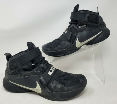 lebron james bball shoes