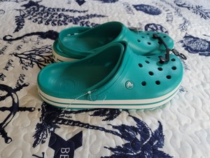 crocs aqua blue
