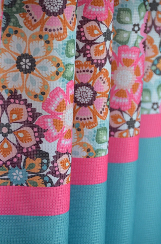 华夫格纹理民间多色明亮花卉图案浴帘 — 第 2/4 张图片