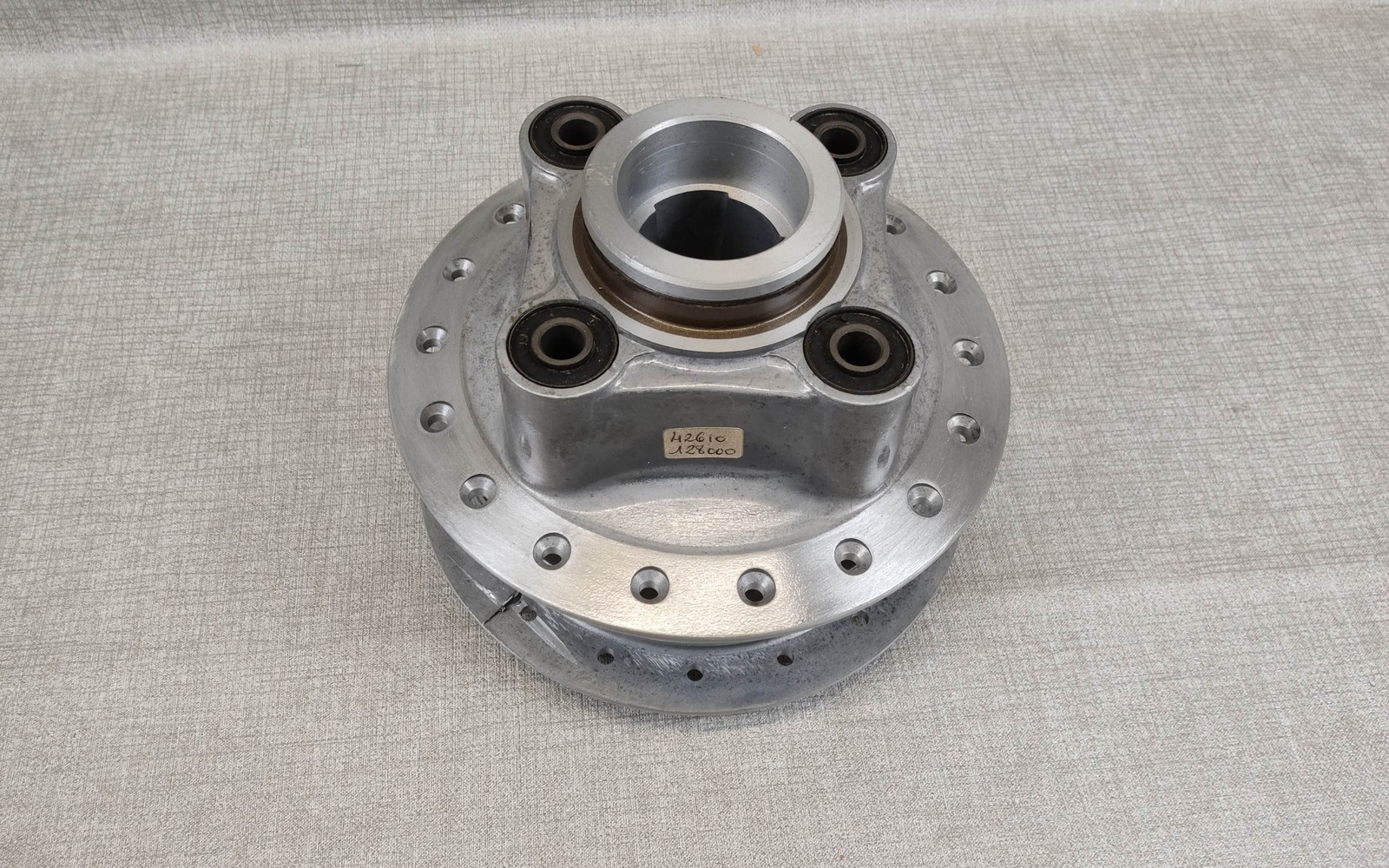 Moyeu arrière Honda pour réparer le freinage de la CB125S et ST90