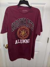 Harry Potter Mens Hogwarts Crest Hogwarts Alumni Maroon Shirt Size XL