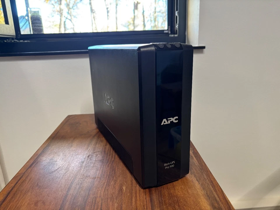 APC Back-UPS Pro 900 USV Schuko