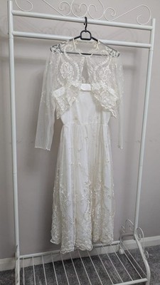 Vintage Brautkleid weiß transparent Blumen Spitze mit Unterrock und Braut Topper