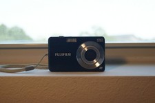 Fujifilm FinePix J Series J20 10.0MP Digital Camera - Black Tested