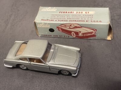 Solido Ferrari 250 GT 2+2 Nr .123  Neuwertig Ovp!