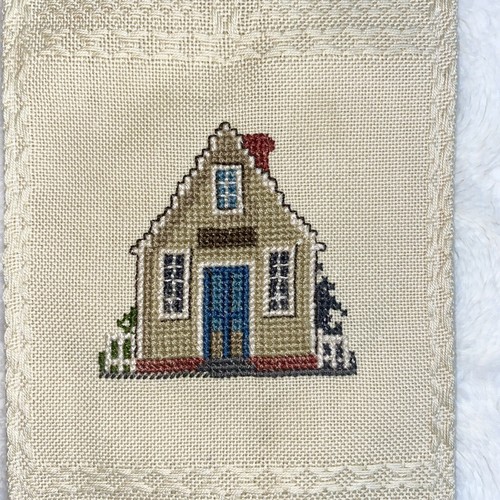 Needlepoint Wall Art 47” X 5” Four Quaint Houses On Intricate Cream Backdrop - Picture 5 of 10