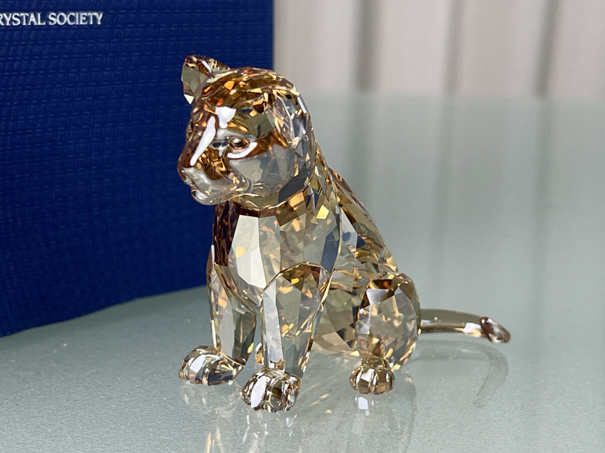 Swarovski Figurine 5173246 Lion Cub 5.6cm. Original packaging