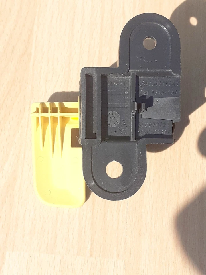 Renault Trafic Opel Vivaro ,verrou blocage gâche porte arrière droite 905037994R - Photo 2/4