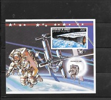 DJIBOUTI SC#C228b MNH XF OLD MINT IMPERF SPACE STATION PICTORIAL SOUVENIR SHEET 