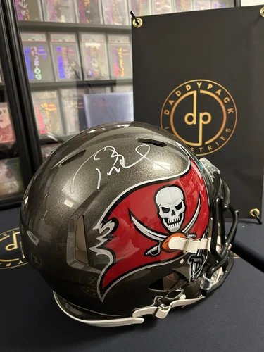 Tom Brady autograph full size helmet buccs authentic
