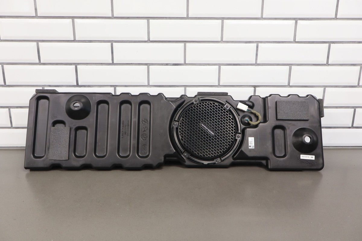 19-22 Ram 2500 / 3500 OEM Alpine Subwoofer Speaker W/ Enclosure