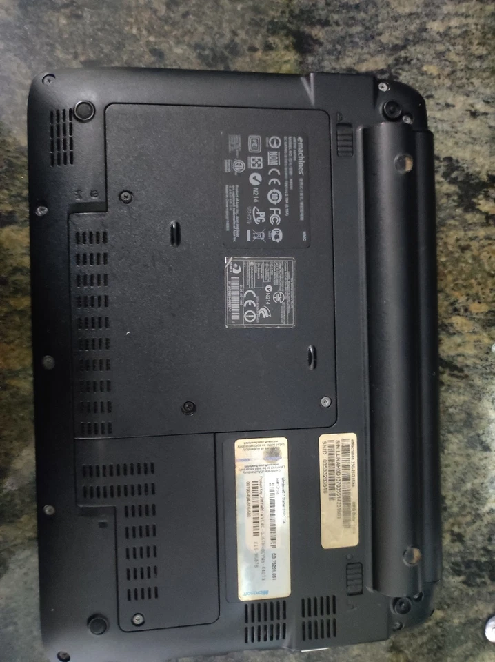 Pc Emachines Intel Atom 1gb Senza Hdd E Caricatore Batteria Ok - Image 4 of 4