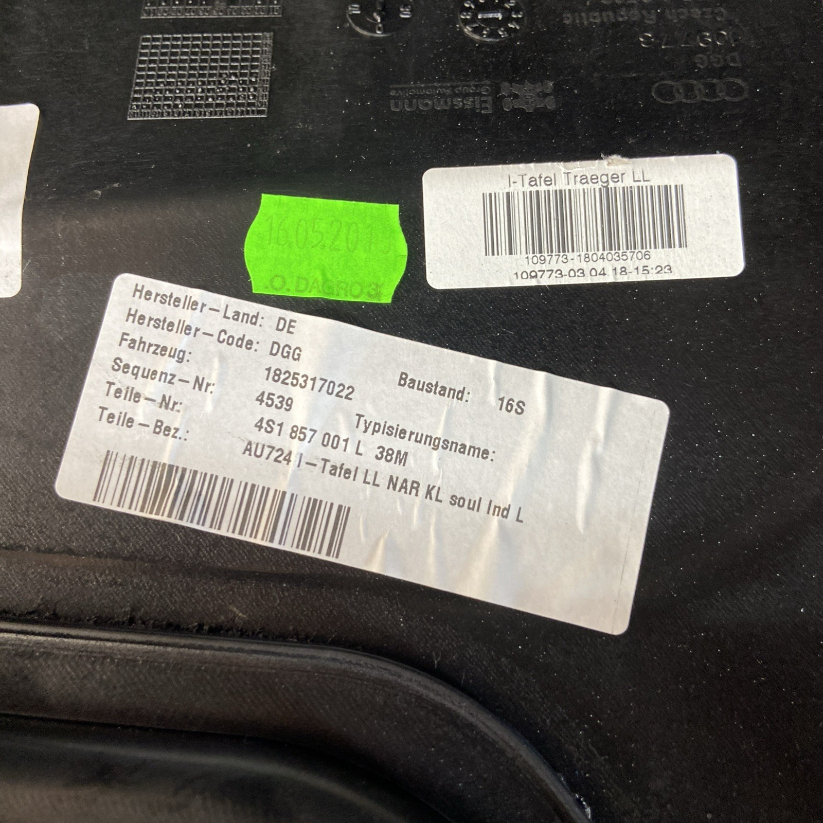 Audi R8 2016-2024 Dashboard Black