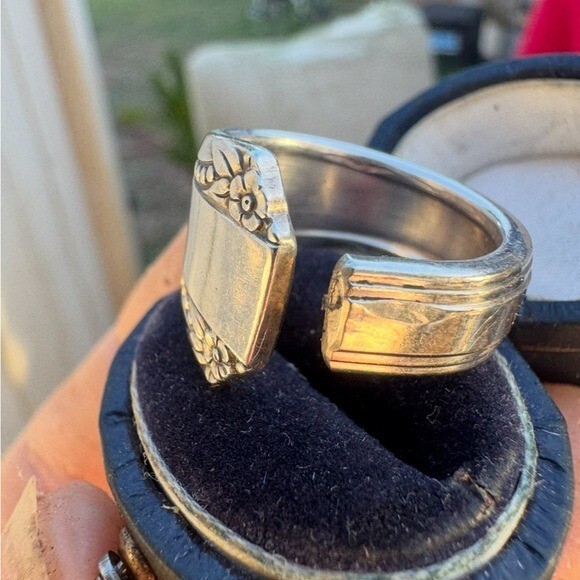 Vintage solid sterling silver SPOON ring!! Amazin… - image 15