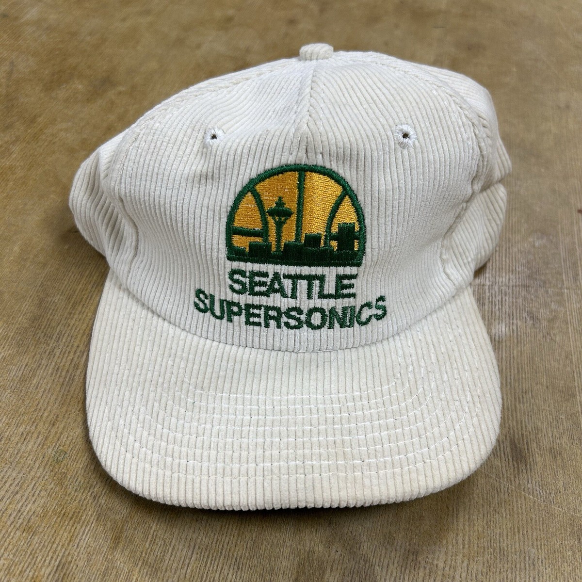 Vintage 90s Seattle Super Sonics NBA Plain Logo Corduroy Snapback