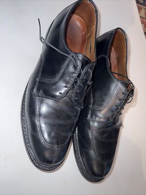 Allen Edmonds Men display picture 2