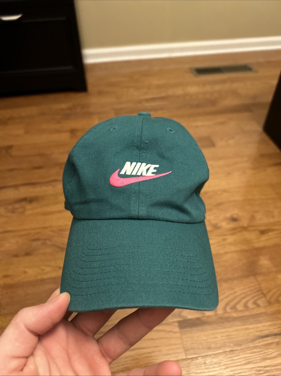 Nike Mens Hat Cap Strap Back Green Pink Swoosh Lightweight