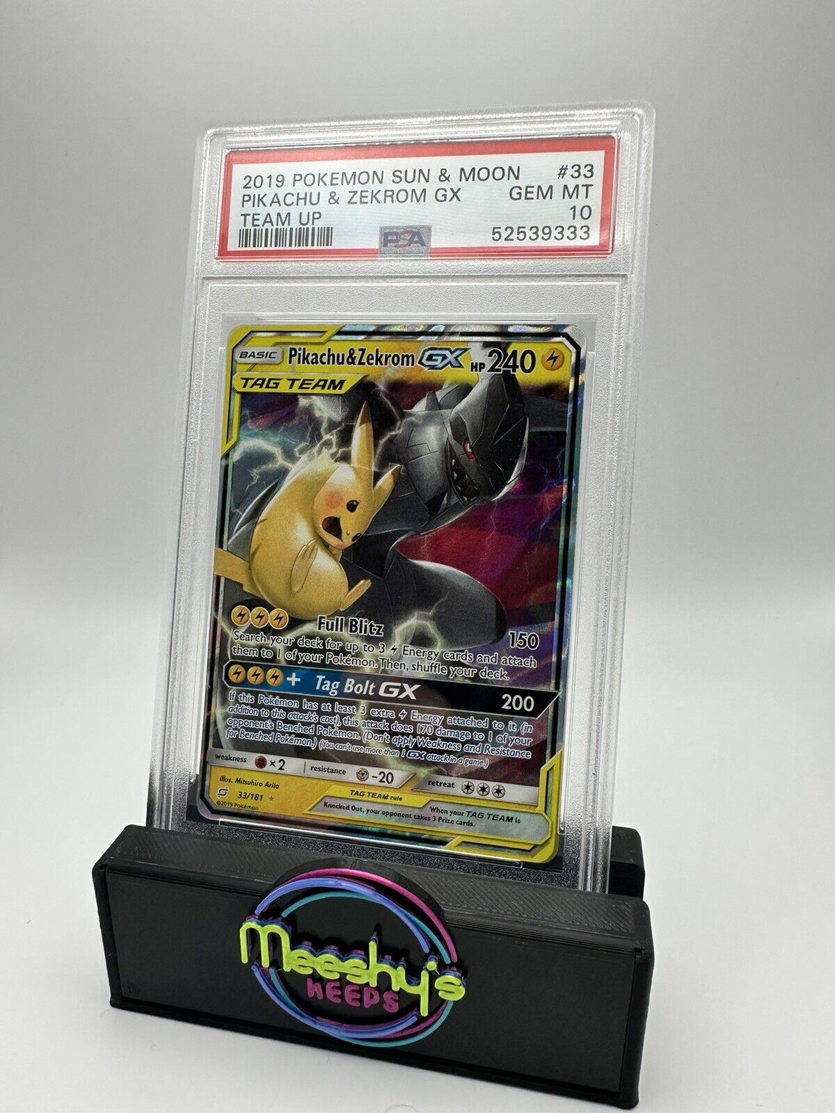 Pokemon card Pikachu & Zekrom GX Team Up Ultra-Rare 33/181 (Portuguese)