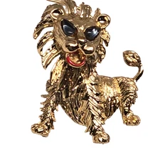 Vintage Lion Brooch Jitter enamel gold tone 2"