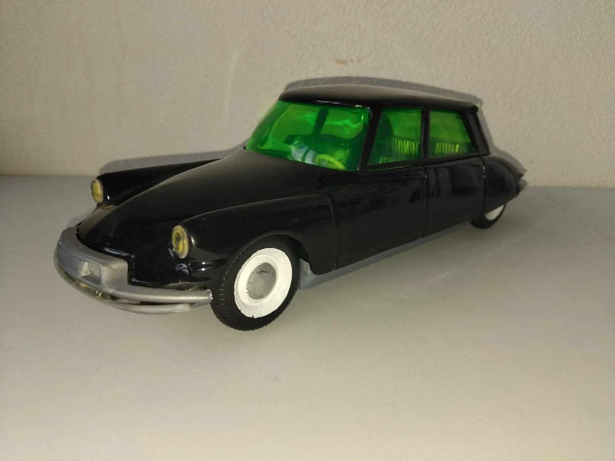 Voiture américaine à tôle - Collection