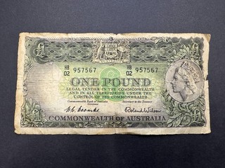Commonwealth Of Australia £1 Pound "Elizabeth II" Banknote (1) LOT: 0103 023