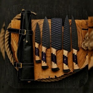 Couteau de chef fait main 5PCS Poignée de résine de bois de lame noire forgée