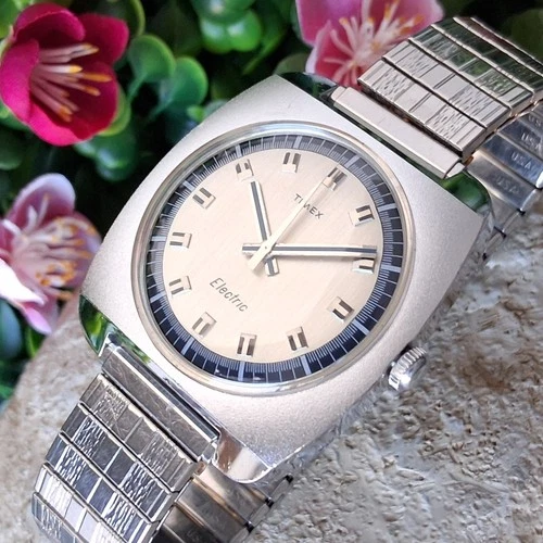 Serviced 1972 Timex Electric Men's Vintage Watch Blue Chapter Ring New Crystal