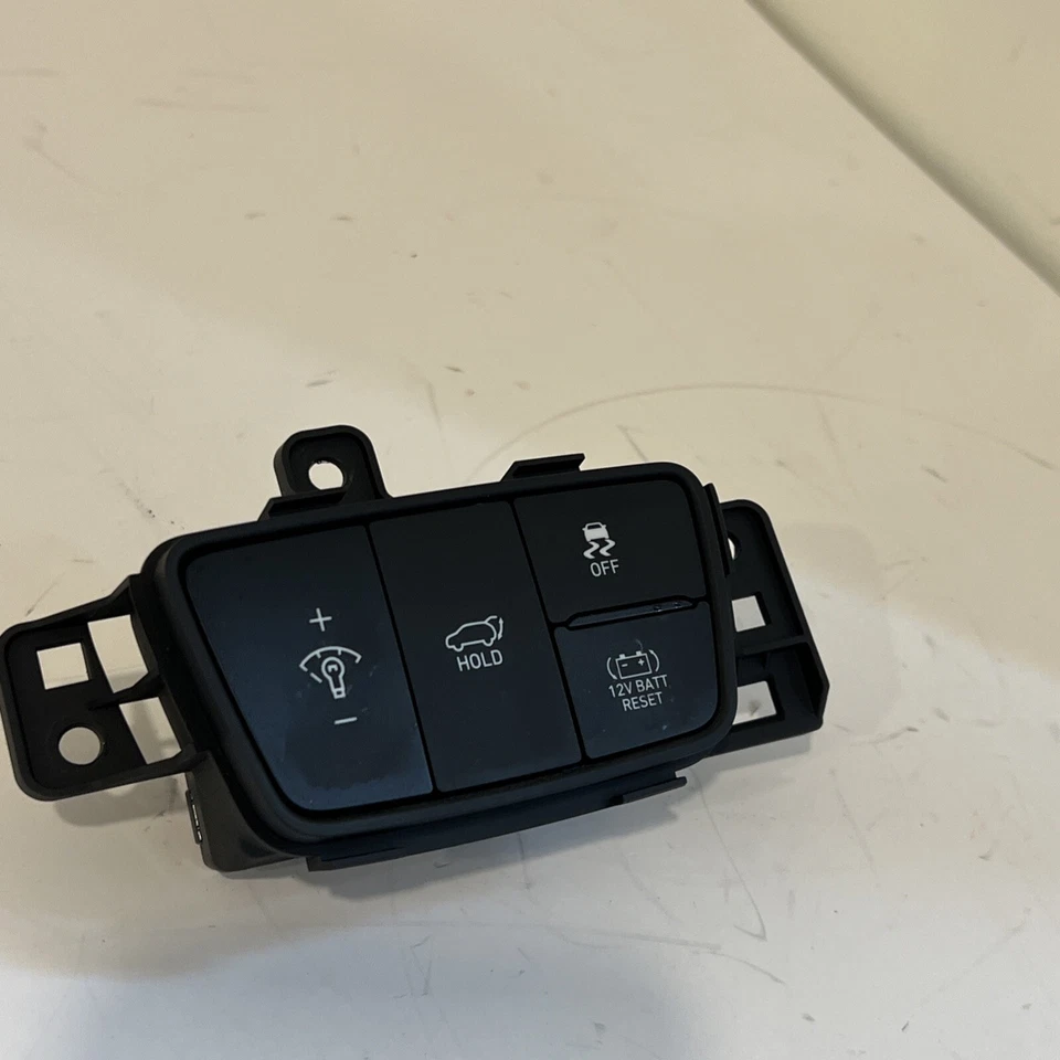 2022 HYUNDAI TUCSON DASHBOARD CONTROL SWITCH BLOCK OEM - Image 2 of 4