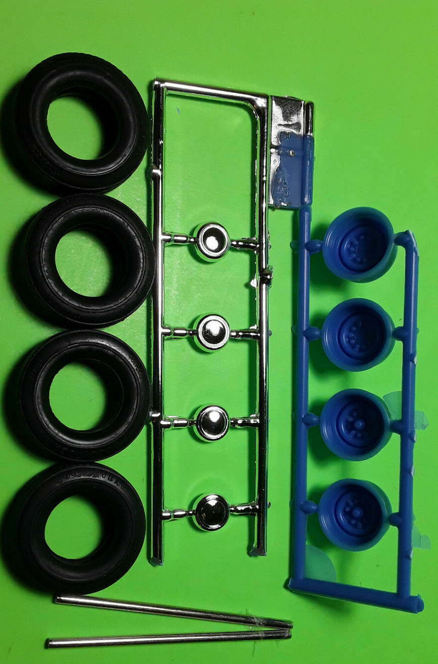 1970 Ford Galaxie 500 1/25 Deep Dish Rim Goodyear Tire Hubcap Cop Car