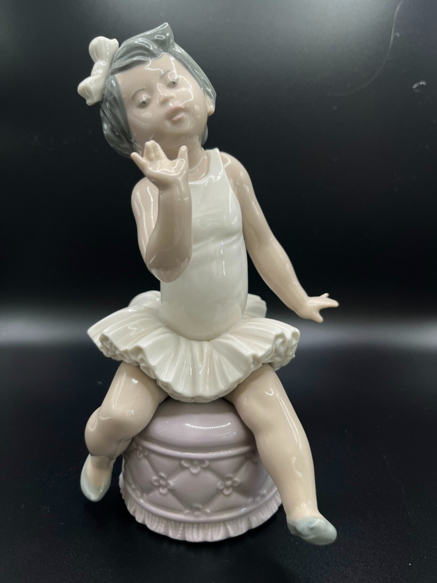 Vtg Lladro Figurine 
