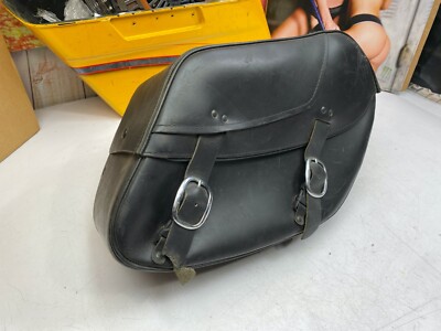 Harley-Davidson ブラックレザーショルダーバッグ Harley-Davidson ブラックレザーショルダーバッグ Harley-Davidson