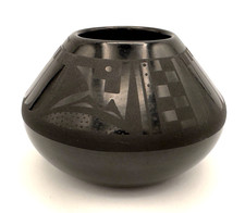 San Ildefonso Pueblo Black-on-Black Eagle Tail Pot - Cavan Gonzales - 4.75" W