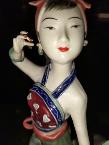 Chinese Wucai Porceline Doll - Picture 12 of 13