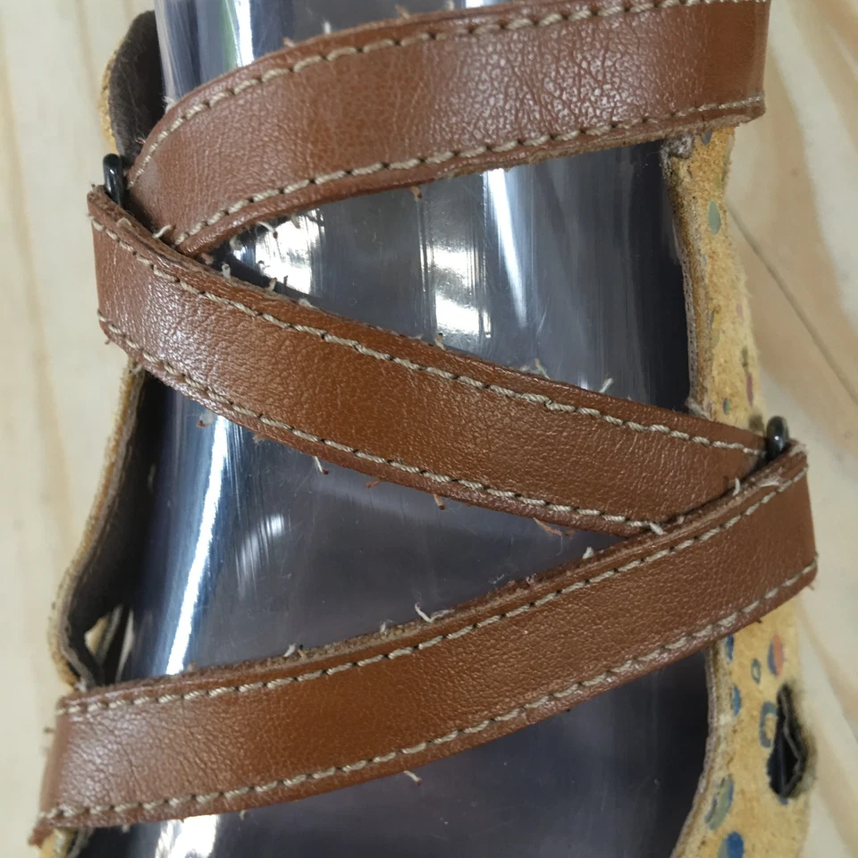 Sapatos femininos Rieker 37 camurça amarela Mary Jane couro recorte bolinhas conforto - Imagem 4 de 4