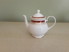Royal Grafton Majestic Maroon teapot -1 1/2 Pint Capacity Fine Bone China 