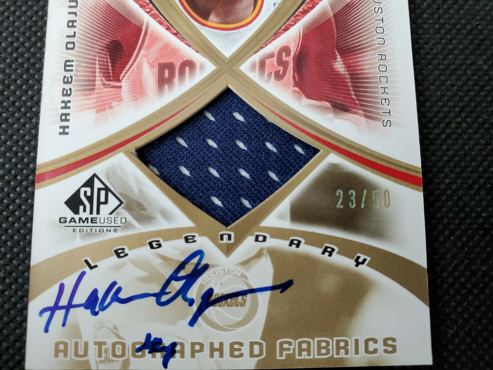 2005-06 HAKEEM OLAJUWON SP GAME USED SPGU LEGENDARY AUTO FABRICS INSERT #23/50! view 3