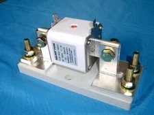 Bussmann type Fuse base 170H3006 1250A 1400V  fixed centre 110mm