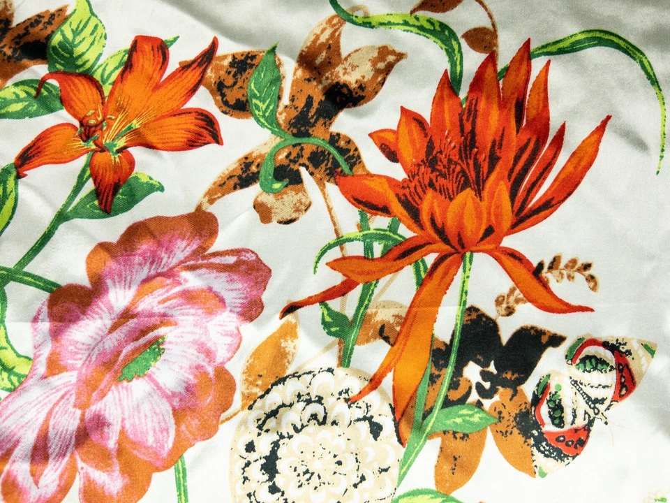 Pañuelo vintage 34x34 Punk caballo y pájaros flores brillante verano moda Foto 3 de 4