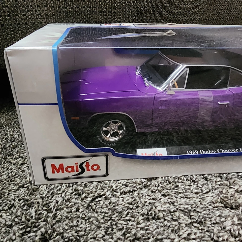 Maisto 1969 Dodge Charger R/T SE 1:18 литая слива сумасшедший фиолетовый новый в коробке - Изображение 2 из 4
