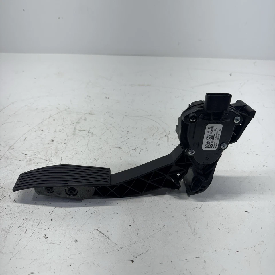 OEM 2018-2022 CHEVROLET EQUINOX LT ГАЗОВЫЙ АКСЕЛЕРАТОР ДРОССЕЛЬНАЯ ЗАСЛОНКА НОЖНАЯ ПЕДАЛЬ С ДАТЧИКОМ - Изображение 3 из 4