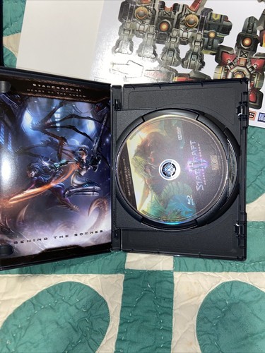 Starcraft II Heart of the Swarm Collector's Edition Open Box - Bild 12 von 20