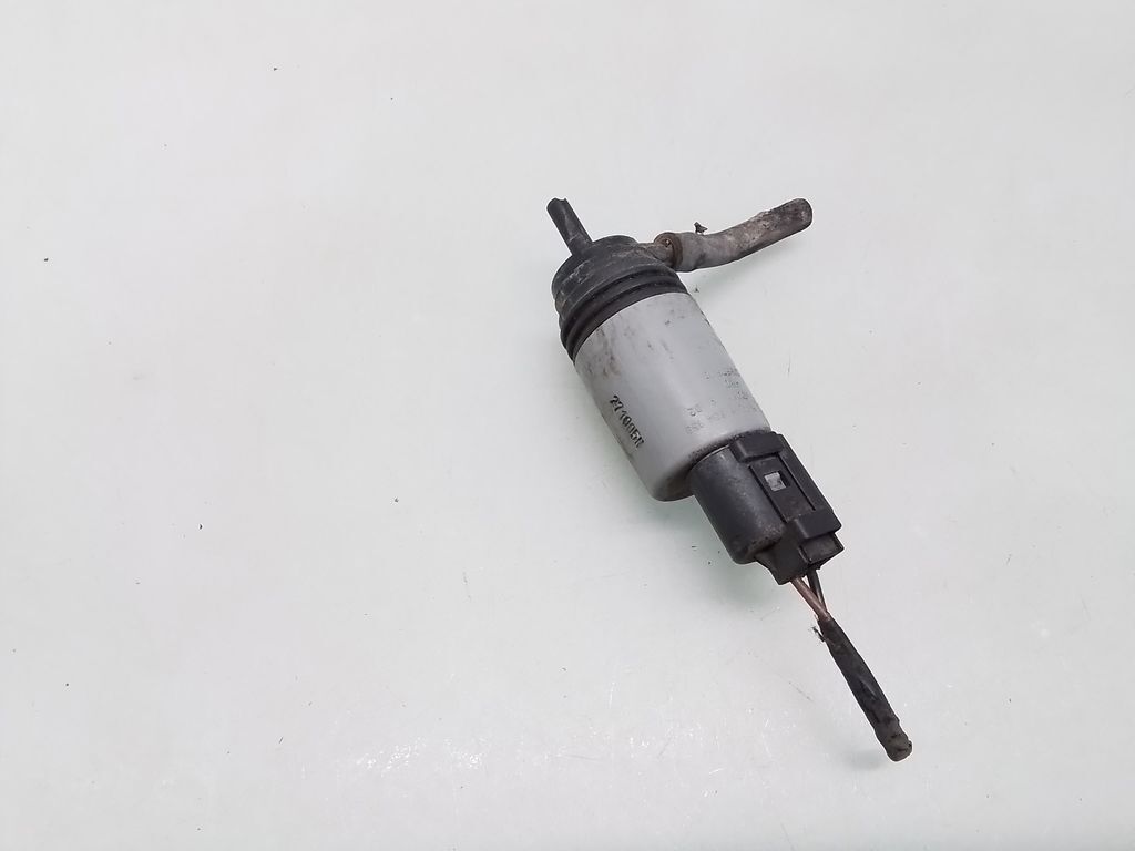 BMW 1 E81 E87 2005 Windscreen washer pump motor 23557610 DND53475  