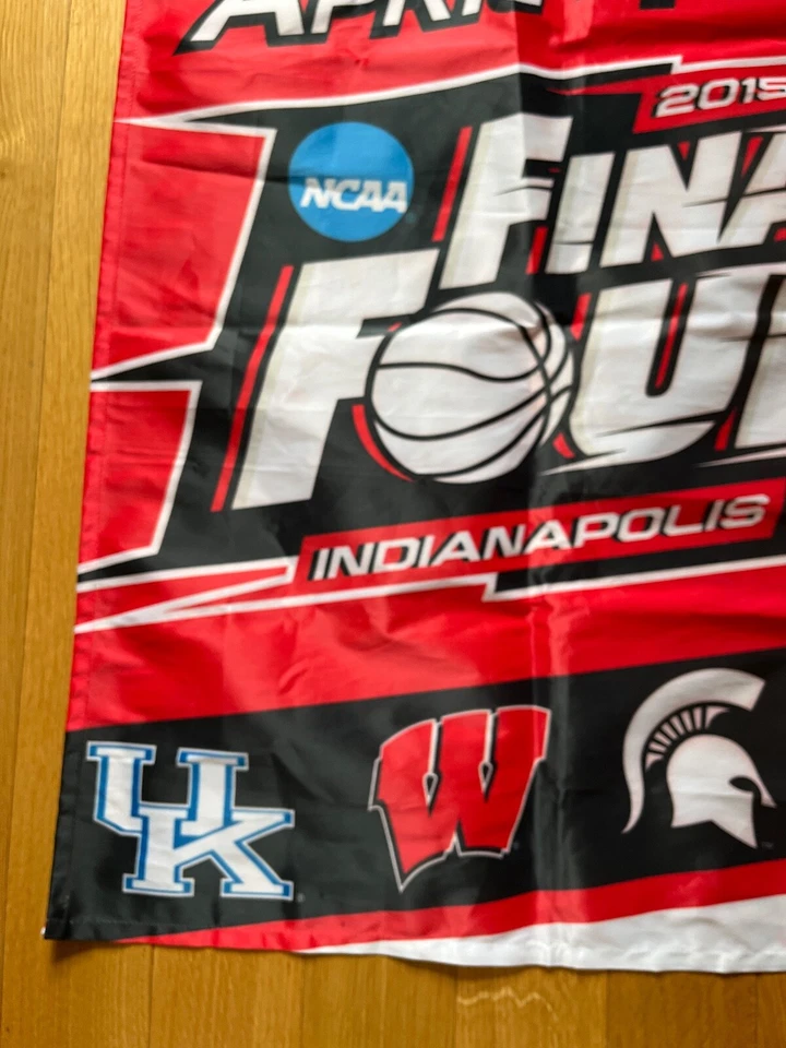 Wincraft Rojo Blanco y Negro 2015 NCAA Hombres Baloncesto Final Four Nylon Puerta de Pared Foto 2 de 4